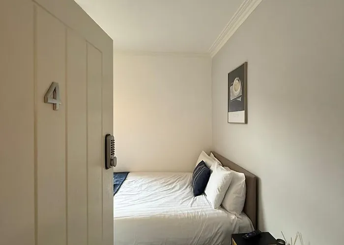 Charles Street House *